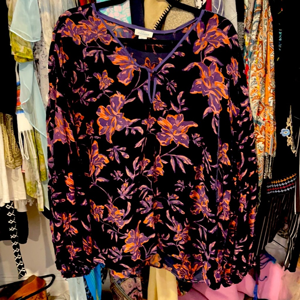 Brand new Sundance velvet burned out bohemian top
